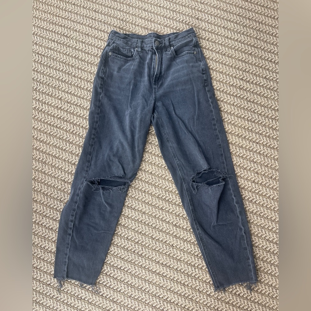 American Eagle Relaxed Mom Jeans